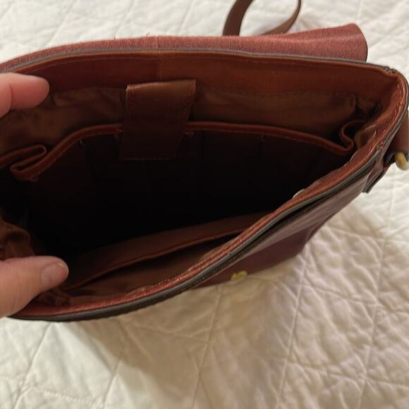 Burgundy Double Buckle Leather Crossbody Bag - Picture 3 of 3